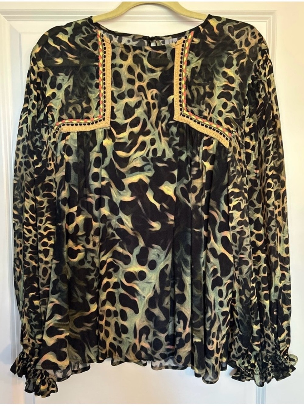 Anthropologie Joelle Leopard Peasant Blouse Long Sleeve Neutral Motif Size L
